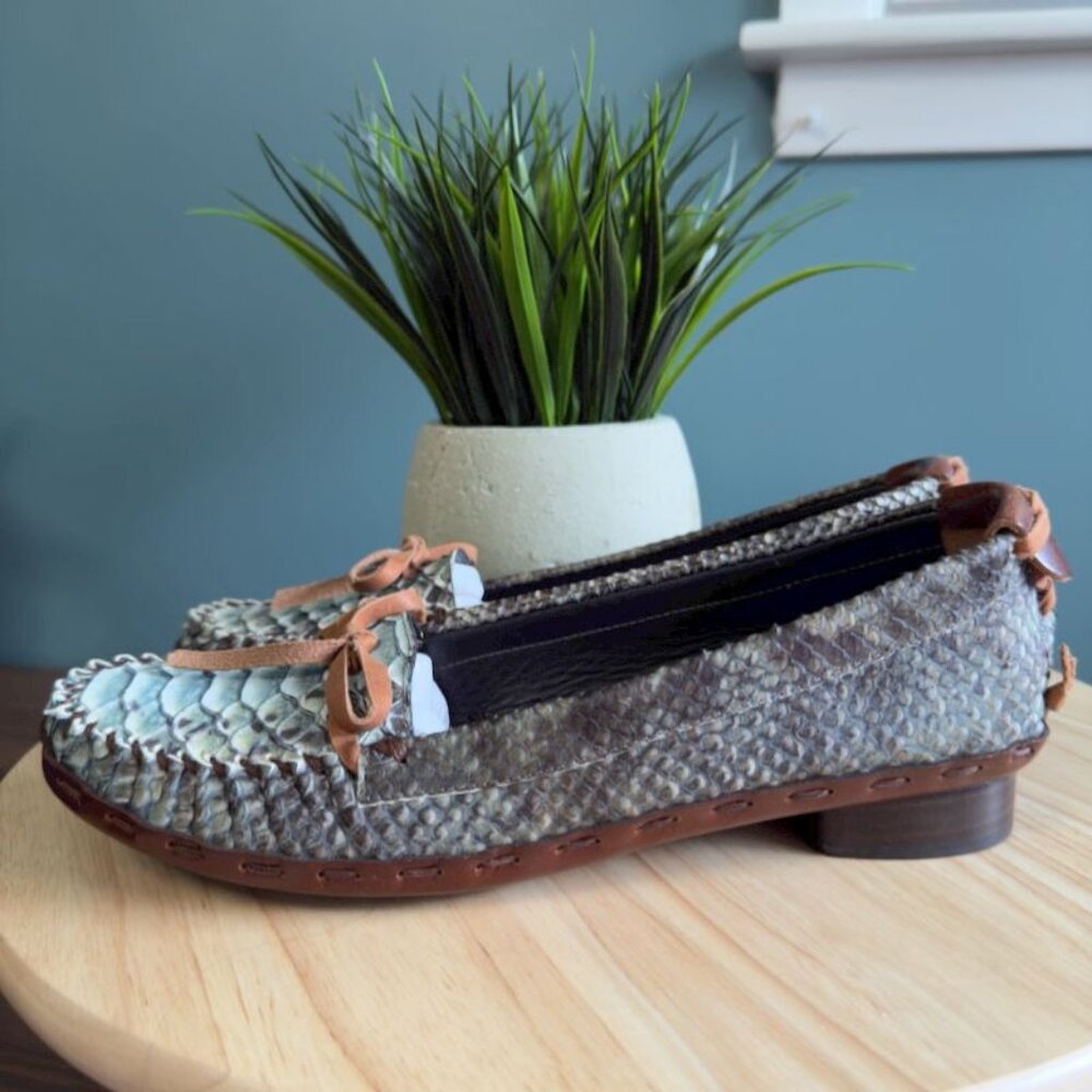 Stuart Weitzman 9 M Loafers Aqua Washed Boa Snake Sioux - Picture 2 of 10